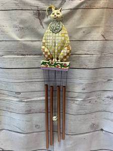 lot 108 image: Jim Shore 2005 Cat Wind Chimes