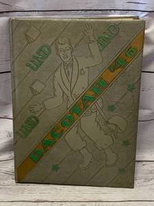lot 121 image: 1946 UND Dakotah Yearbook