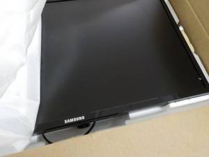 Samsung Wall Mount or Desk Top Stan...