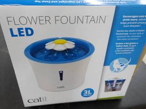 Cat Flower LED Fountain...