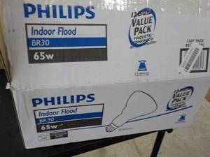 Case of 12 Phillips 65W Indoor Floo...