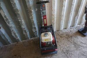 lot 23 image: Toro Model RP-500 Power Plate Compactor