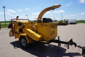 lot 2 image: 20018 Vermeer Model BC1000 XL Wood Chipper