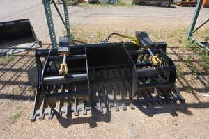 lot 14 image: Brand New Universal Mount Bobcat Skid Loader Skid Steer 78 Skeleton Grapple Bucket
