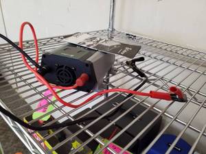 lot 138 image: Cobra Power Inverter 400W CPI490