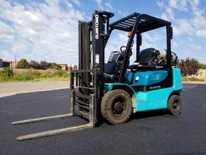 lot 102 image: Sumitomo 5K Forklift 2-stage 25 LP with Fork Positioners