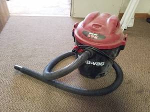 lot 189 image: Shop-Vac WetDry 5-Gallon 2hp Shop Vacuum