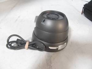 lot 77 image: GS637-B Security camera wbuilt in lighting