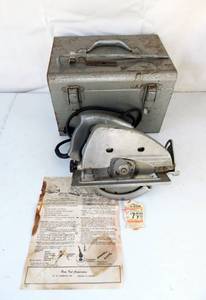 lot 31 image: Vintage Ramsaw Ram Tool Corporation 7 Inch Circular Saw with Case