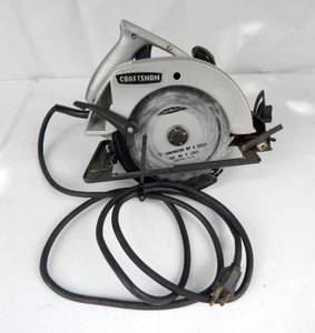 lot 49 image: Vintage Craftsman Sears Roebuck and Co 7 Inch Electric Handsaw