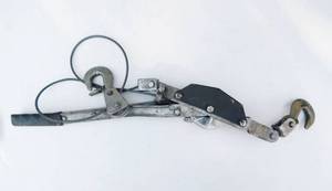 lot 124 image: Come-Along Cable Puller Hand Winch