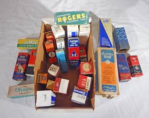 lot 150 image: Lot of 27 Vintage Electronic Vacuum Tubes