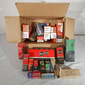lot 153 image: Lot of 34 Vintage Electronic Vacuum Tubes