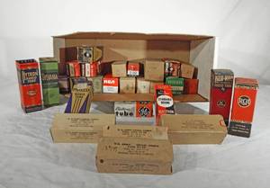 lot 157 image: Lot of 28 Vintage Electronic Vacuum Tubes
