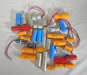 lot 160 image: Lot of Capacitors for Electronics