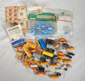 lot 162 image: Large Lot of Capacitors for Electronics