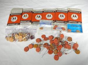 lot 167 image: Large Lot of Capacitors for Electronics