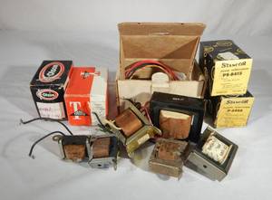 lot 172 image: Lot of Vintage Transformers for Electronics