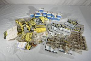 lot 174 image: Huge Lot of Vintage Electronic Components