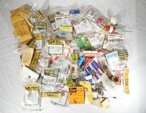 lot 182 image: Large Lot of Vintage Electronic Components