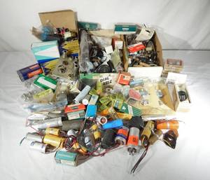 lot 184 image: Large Lot of Vintage Electronic Components