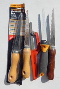 lot 222 image: Lot of Wallboard Drywall Hand Saws