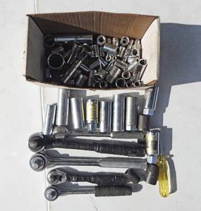 lot 228 image: Lot of Ratchets and Sockets Including Craftsman and Wright