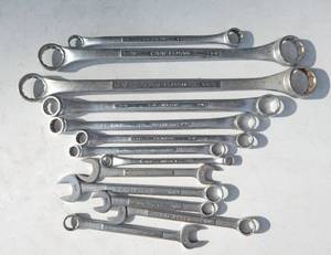 lot 230 image: Lot of Craftsman and SK Wayne Combination and Box Wrenches