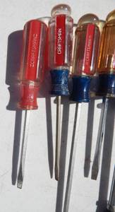lot 235 image: Lot of Craftsman Standard Flat Head Slotted Screwdrivers