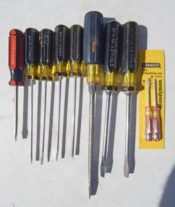 lot 237 image: Lot of Stanley Tools Standard Flat Head Slotted Screwdrivers