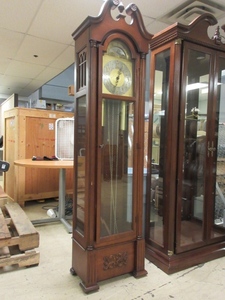lot 107 image: COLONIAL GRANDFATHER CLOCK