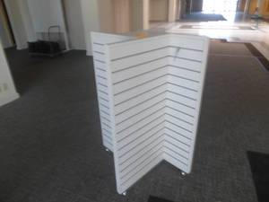lot 11 image: 40 x 54 Pinwheel Display Rack
