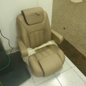 lot 37 image: Brand New Veada Captain Style Boat Seat