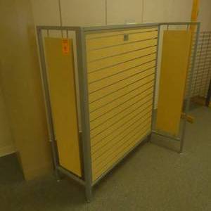 lot 91 image: 58 x 48 x 36 Display Rack
