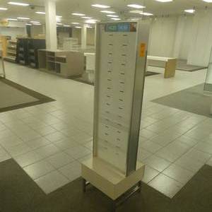 lot 97 image: 73 x 18 x 18 Glasses Display Rack