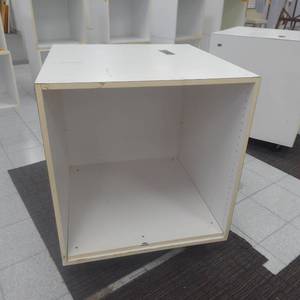 lot 117 image: 37 x 31 x 31 Rolling Storage Cube