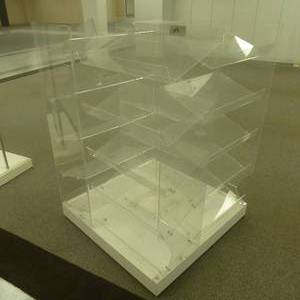 lot 145 image: 55 x 40 x 40 Rolling Plastic Shelf Display