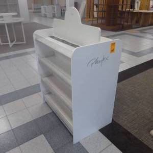 lot 162 image: 59 x 37 x 24 Display With Pull Out Shelves