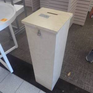 lot 165 image: 41 x 11 x 14 Wooden Suggestion Box