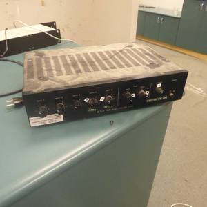 lot 176 image: TOA 500 Series Amplifier A-512A
