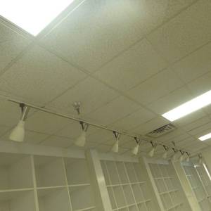 lot 220 image: LED Commercial Track Lighting