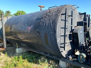 lot 11 image: 8320 Update RESERVE LOWERED- - - MasterMix 6000-gallon Agitated Tank
