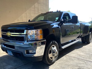 lot 2 image: 2012 Chevrolet Crew-Cab LTZ 3500 H.D. Dually