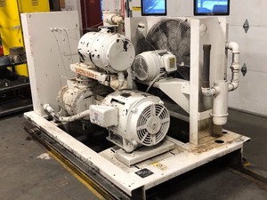 lot 9 image: Gardner-Denver  Rotary Screw Air Compressor