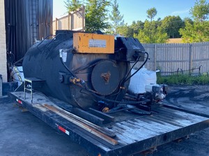 lot 12 image: 8320 Update RESERVE LOWERED TO $3,500 - - - 1500-Gallon Agitated Sealcoat Tank