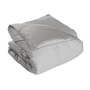 lot 7 image: White Bay Medium Warmth Platinum Oversized Queen Down Comforter, C2X8-Q-PLATINUM - NEW