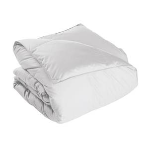 lot 91 image: White Bay Medium Warmth White Full Down Comforter, C2X4-F-WHITE - NEW