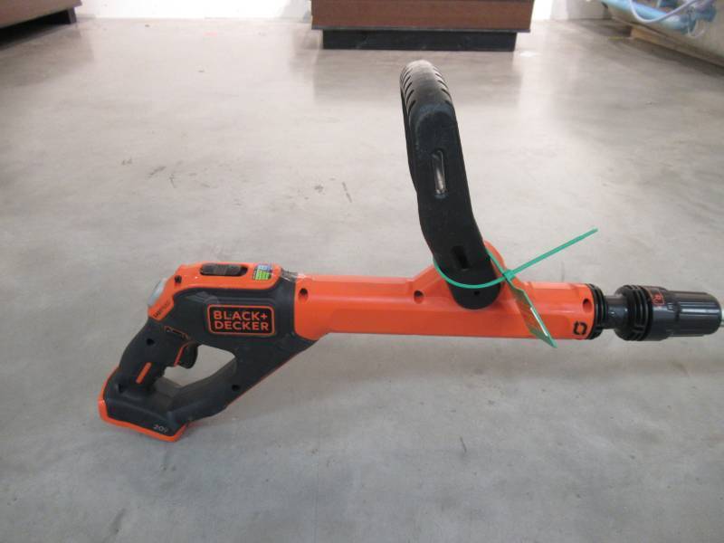 lot 15 image: BLACKDECKER EASYFEED 20-volt 12-in Straight Cordless String Trimmer Edger Capable 2 LSTE525