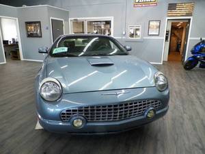 lot 1 image: 2005 Ford Thunderbird 50th Anniversary Edition (Hard & Soft Top Convertible)