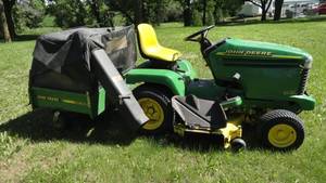 John Deere Lawn Tractor With Cart & Bagger System